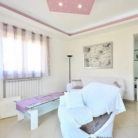 Apartment Apartments Stobrec
