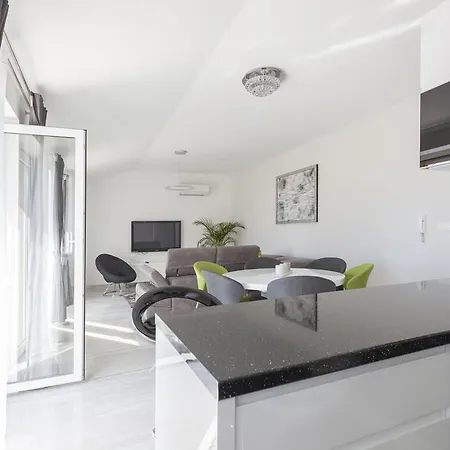 Apartments Stobrec