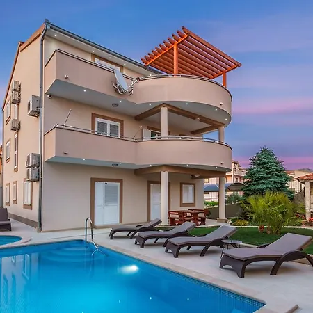 Apartment Apartments Stobrec Split