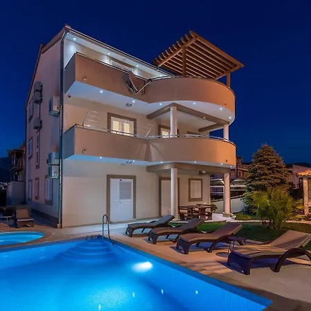 Apartments Stobrec Apartment