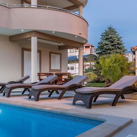 Apartment Apartments Stobrec