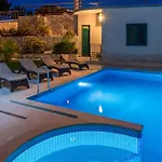 Stobrec Hotel *